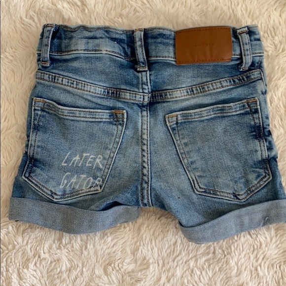 Toddler Boys H+M Jean Shorts - Picture 3 of 3